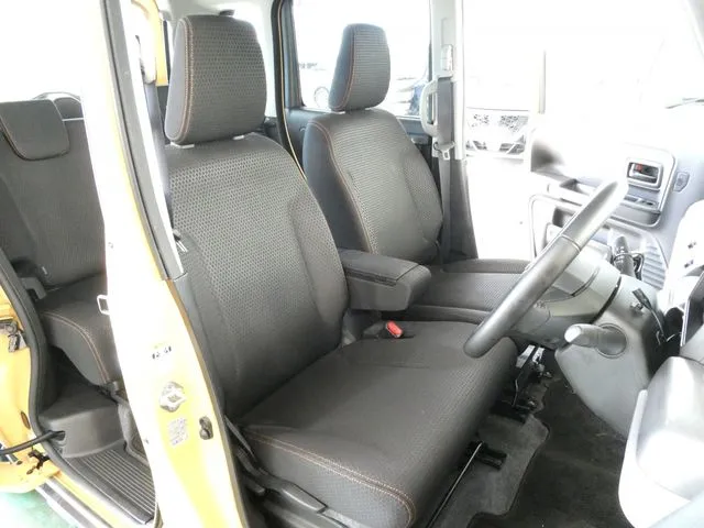 スペーシア　ギア（スズキ）の車両写真