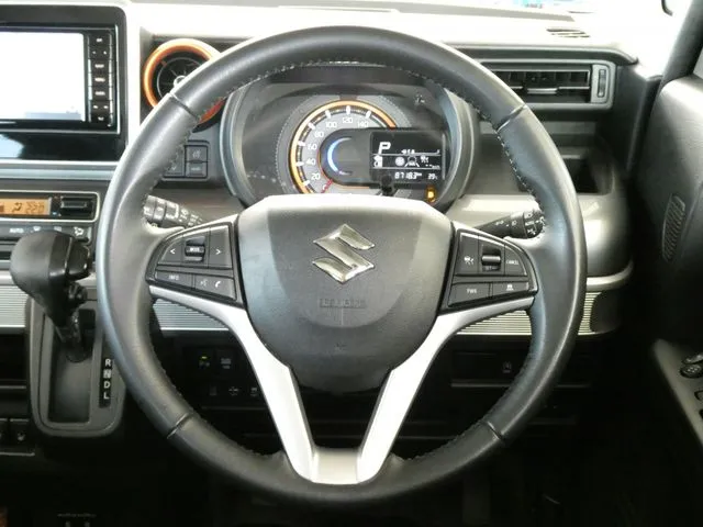 スペーシア　ギア（スズキ）の車両写真