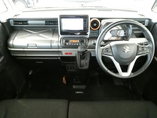 スペーシア　ギア（スズキ）の車両写真