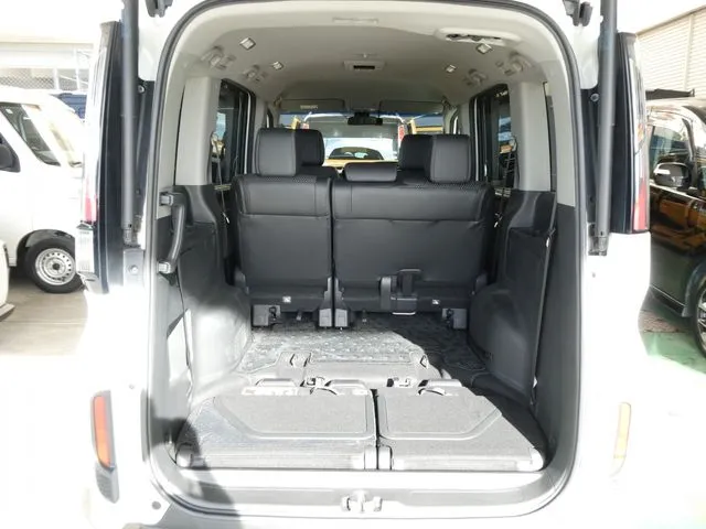 ステップワゴン　スパーダ（ホンダ）の車両写真