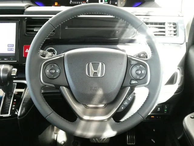 ステップワゴン　スパーダ（ホンダ）の車両写真