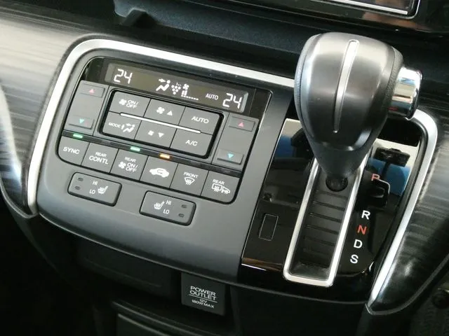 ステップワゴン　スパーダ（ホンダ）の車両写真