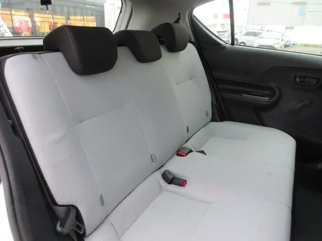 アクア(トヨタ)の車両写真