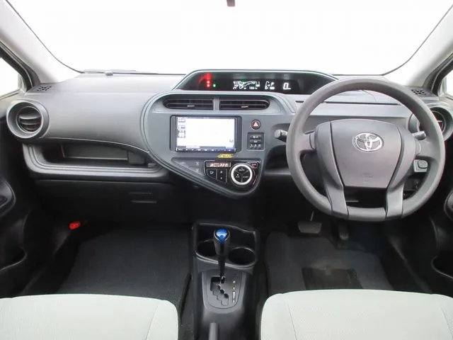 アクア(トヨタ)の車両写真