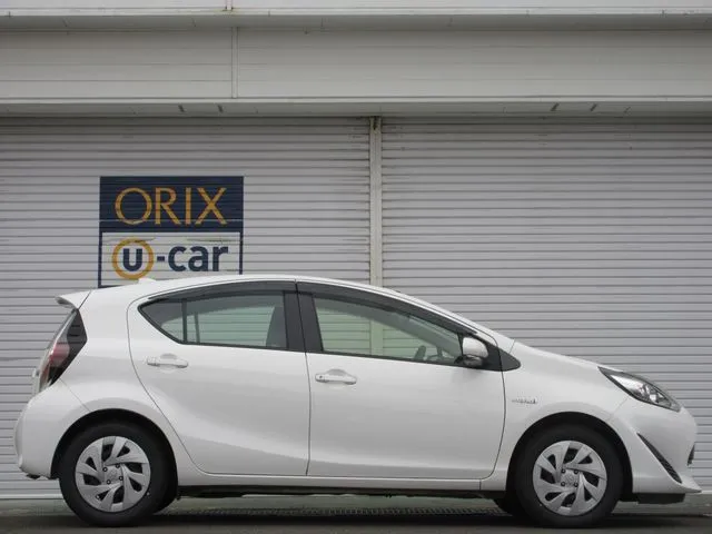 アクア(トヨタ)の車両写真