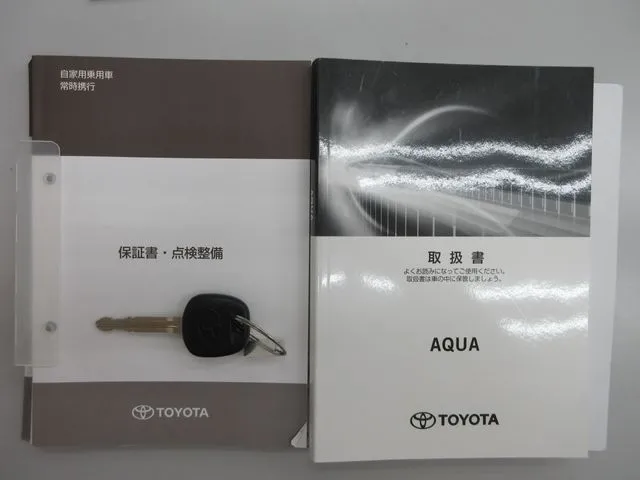 アクア(トヨタ)の車両写真