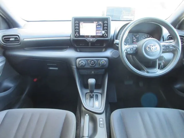 トヨタ　ヤリス