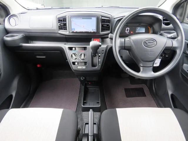 ミラ　イース（ダイハツ）の車両写真