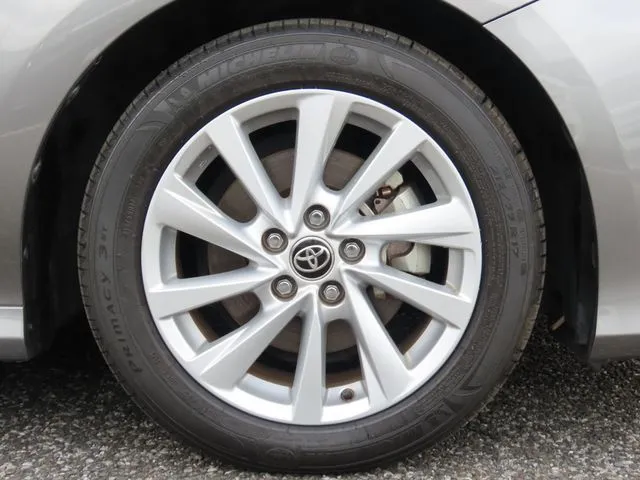 カムリ　ハイブリッド（トヨタ）の車両写真