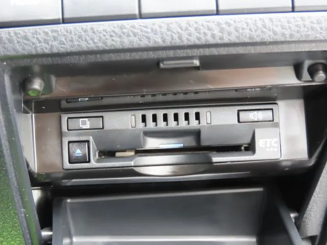 カムリ　ハイブリッド（トヨタ）の車両写真