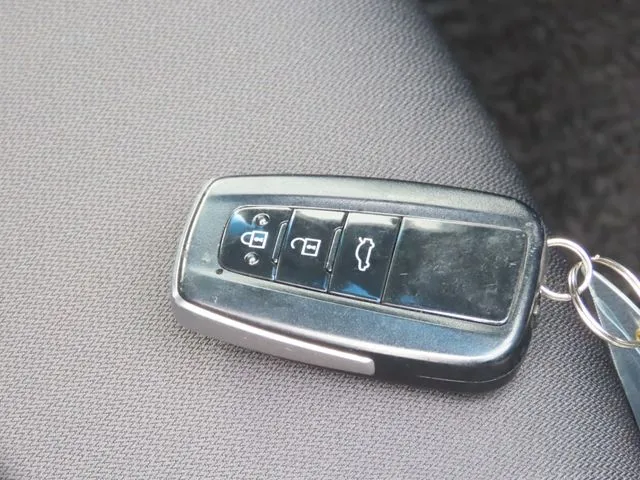 カムリ　ハイブリッド（トヨタ）の車両写真