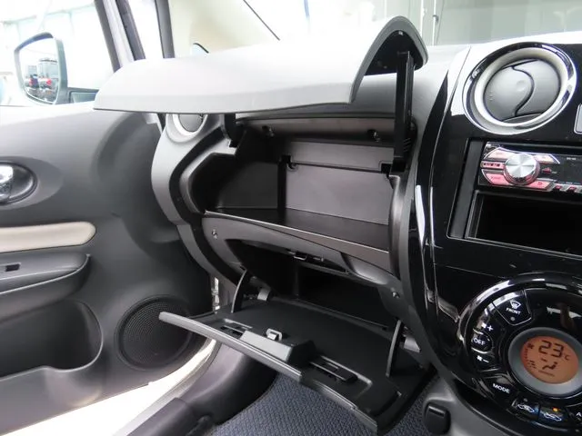 ニッサン　ノート