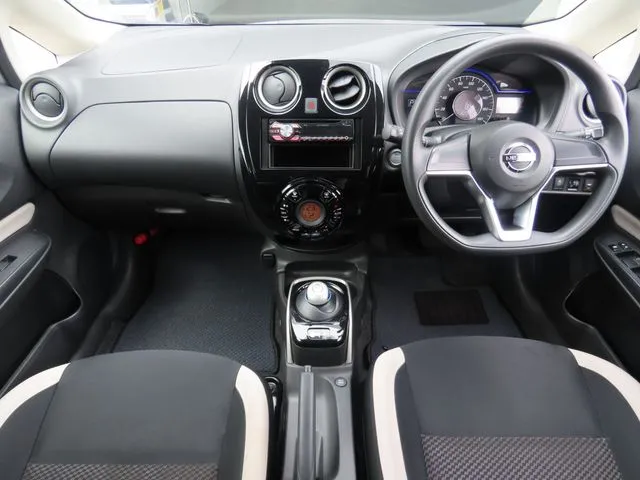 ニッサン　ノート