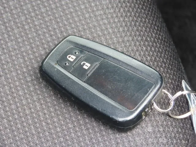 プリウス（トヨタ）の車両写真