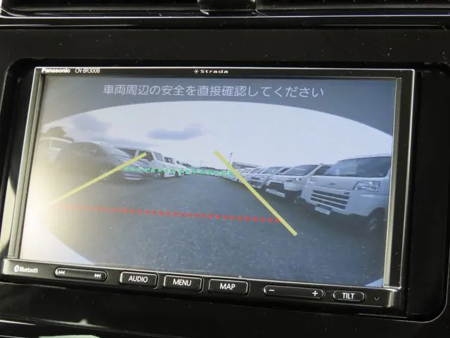 プリウス（トヨタ）の車両写真