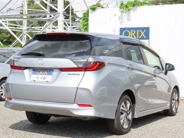 ホンダ　シャトル　ハイブリッド