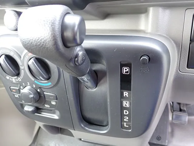 エブリイバン（スズキ）の車両写真