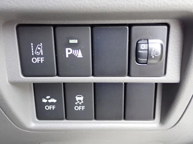 エブリイバン（スズキ）の車両写真