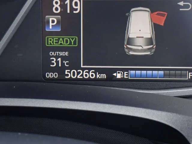 トヨタ　カローラフィールダー　ハイブリッド