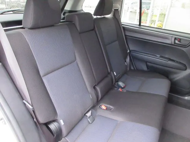 トヨタ　カローラフィールダー　４ＷＤ