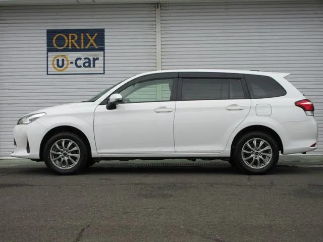 トヨタ　カローラフィールダー　４ＷＤ