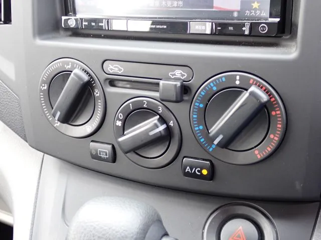 ニッサン NV200バネットバン