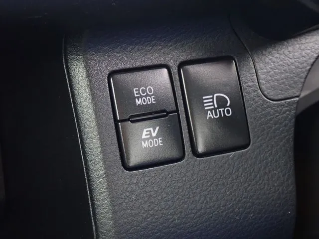 トヨタ　プロボックスバン　ハイブリッド