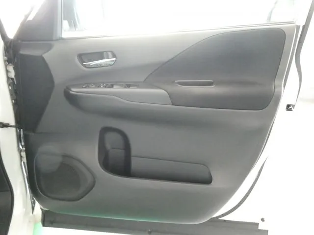 セレナ　Ｓハイブリッド（ニッサン）の車両写真