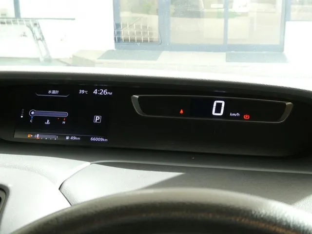 セレナ　Ｓハイブリッド（ニッサン）の車両写真