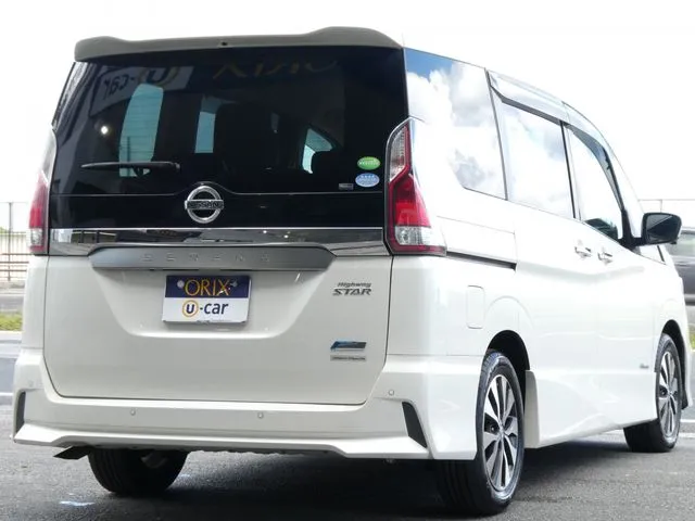 セレナ　Ｓハイブリッド（ニッサン）の車両写真