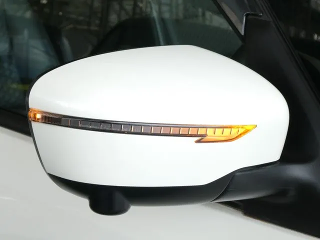 セレナ　Ｓハイブリッド（ニッサン）の車両写真