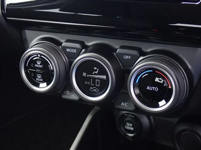 スズキ　スイフト