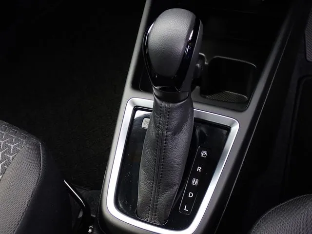 スズキ　スイフト