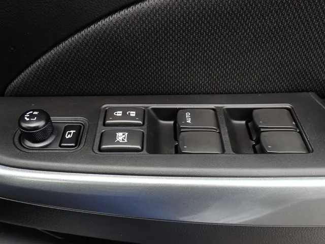 スズキ　スイフト