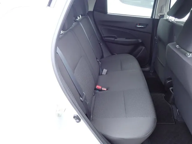 スズキ　スイフト