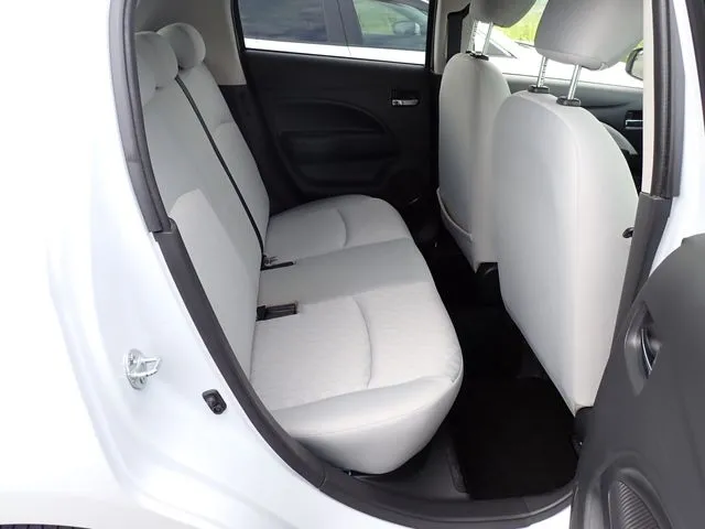 ミラージュHB(ミツビシ)の車両写真