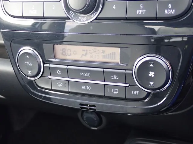 ミラージュHB(ミツビシ)の車両写真