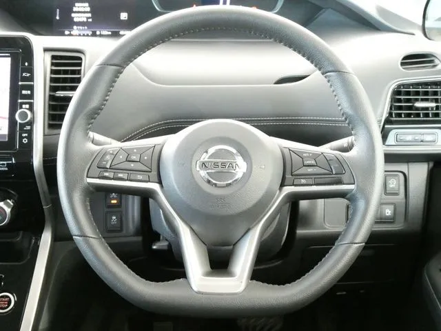 セレナ　Ｓハイブリッド（ニッサン）の車両写真