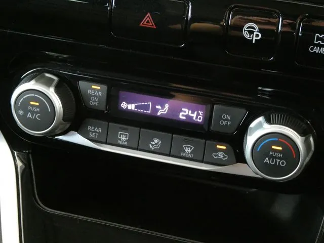 セレナ　Ｓハイブリッド（ニッサン）の車両写真