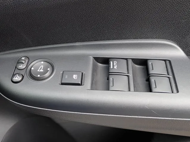 ホンダ　シャトル　ハイブリッド