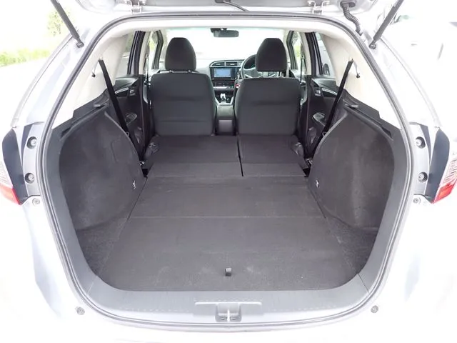 ホンダ　シャトル　ハイブリッド