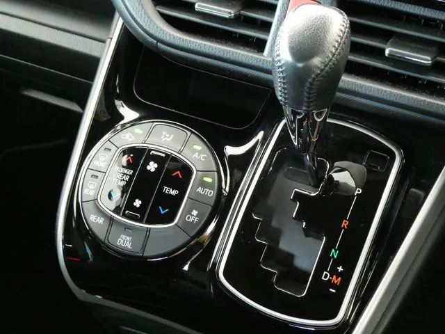 トヨタ ヴォクシー