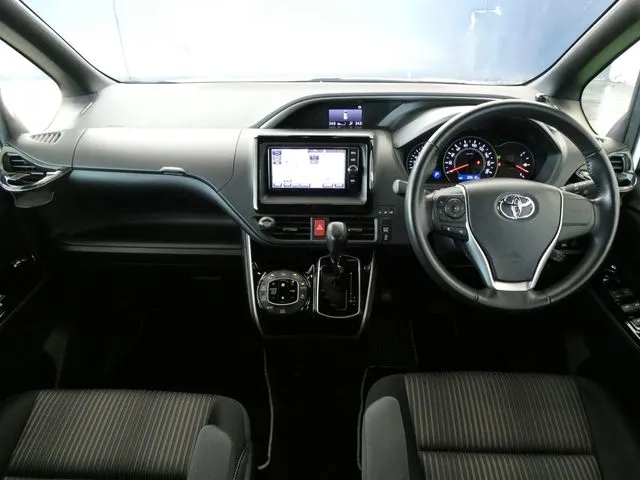 トヨタ ヴォクシー