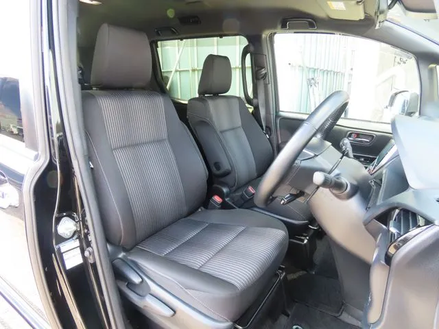 トヨタ ヴォクシー