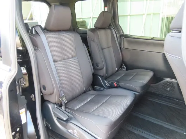 トヨタ ヴォクシー