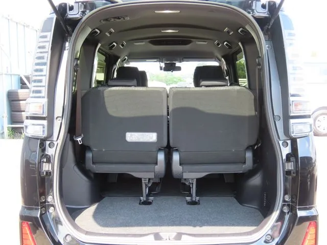 トヨタ ヴォクシー