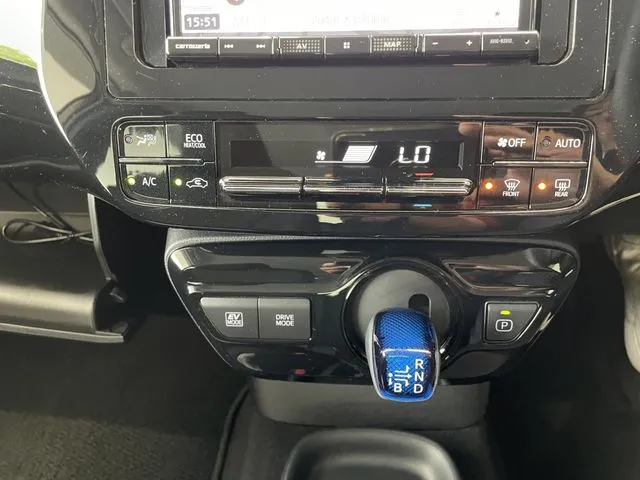 トヨタ　プリウス