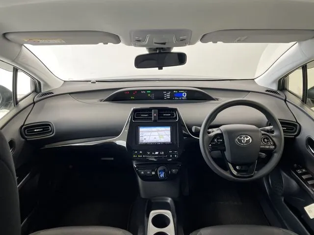 トヨタ　プリウス