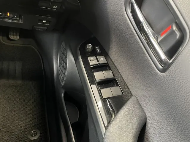 トヨタ　プリウス