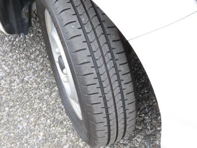 ミラ　イース（ダイハツ）の車両写真